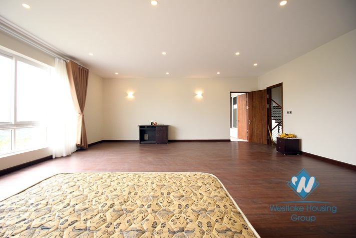A spacious villa for rent in Q area, Ciputra